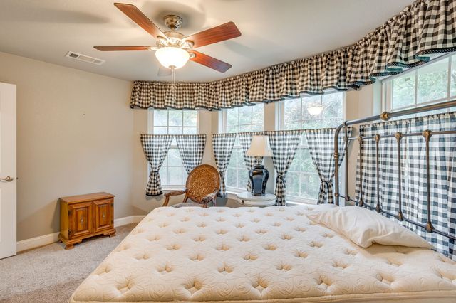 263 Oak Creek Circle, Springtown, TX 76082