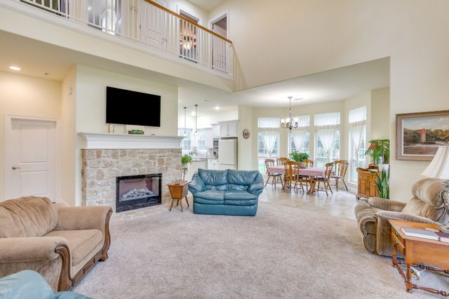 263 Oak Creek Circle, Springtown, TX 76082