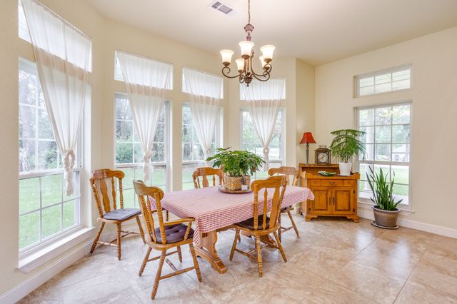 263 Oak Creek Circle, Springtown, TX 76082