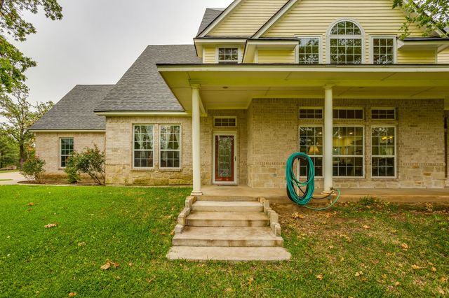 263 Oak Creek Circle, Springtown, TX 76082
