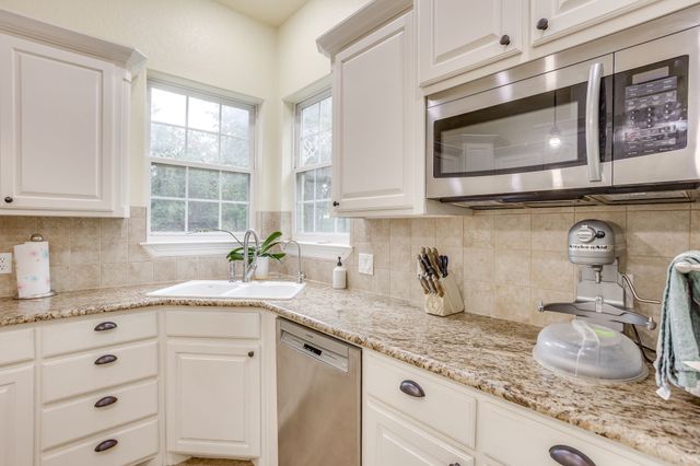 263 Oak Creek Circle, Springtown, TX 76082