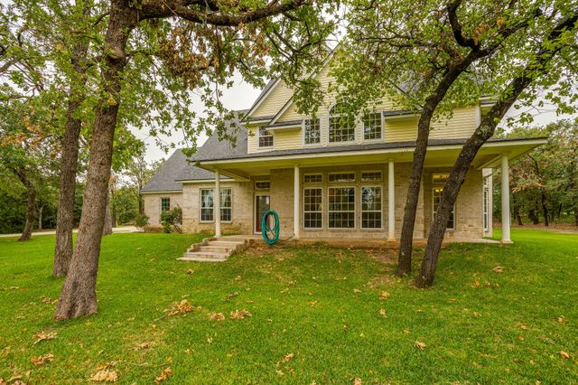 263 Oak Creek Circle, Springtown, TX 76082