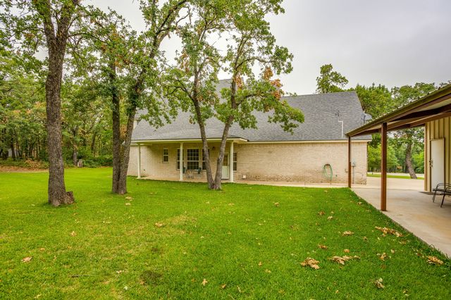 263 Oak Creek Circle, Springtown, TX 76082