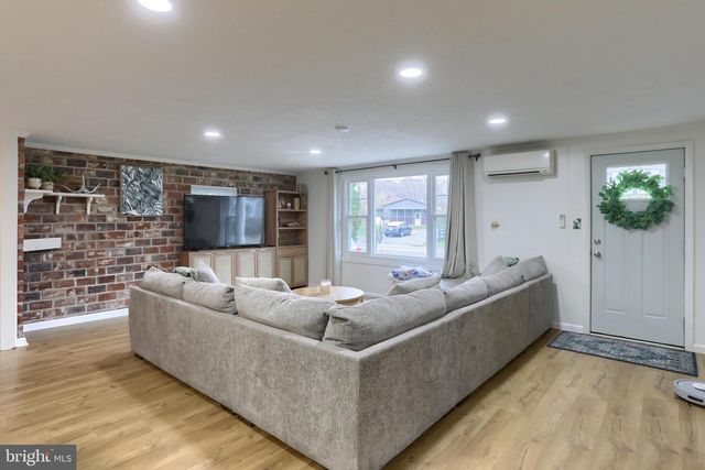 950 N MILL ST, Lebanon, PA 17046