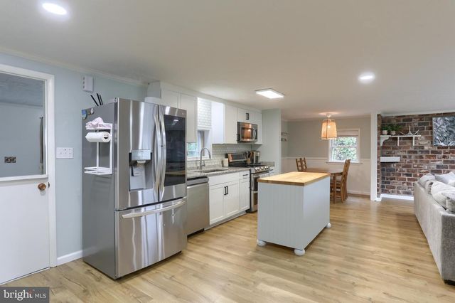 950 N MILL ST, Lebanon, PA 17046