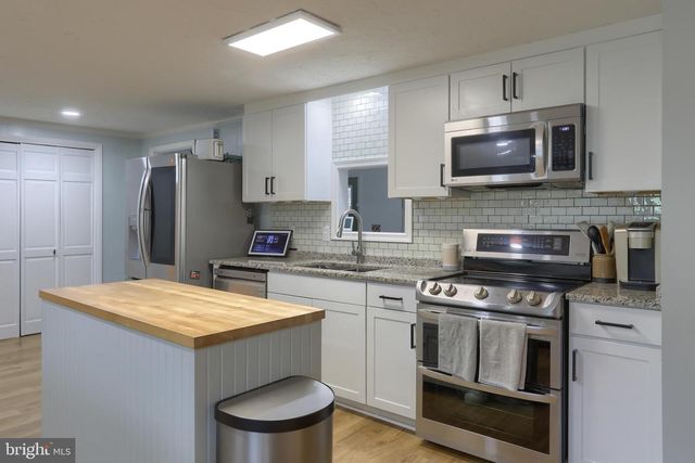 950 N MILL ST, Lebanon, PA 17046