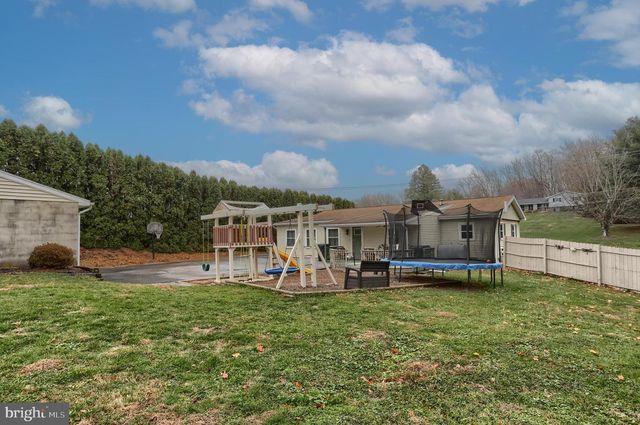 950 N MILL ST, Lebanon, PA 17046