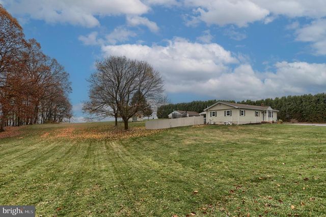 950 N MILL ST, Lebanon, PA 17046