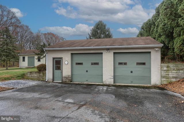 950 N MILL ST, Lebanon, PA 17046