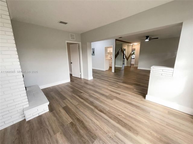 941 Jann Ave, Opa-locka, FL 33054