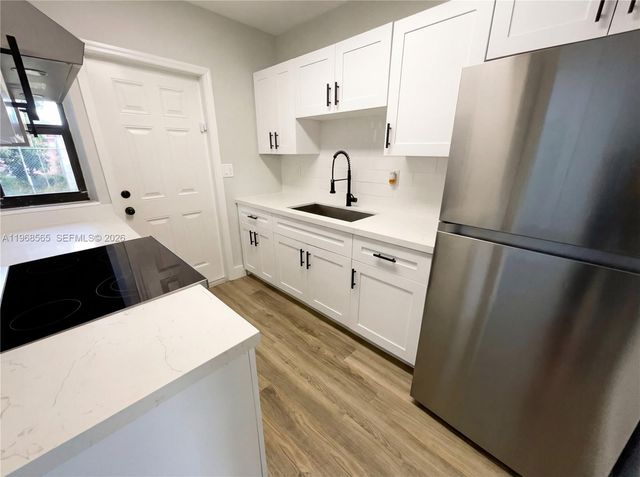 941 Jann Ave, Opa-locka, FL 33054