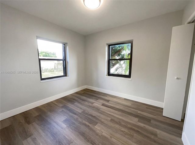 941 Jann Ave, Opa-locka, FL 33054