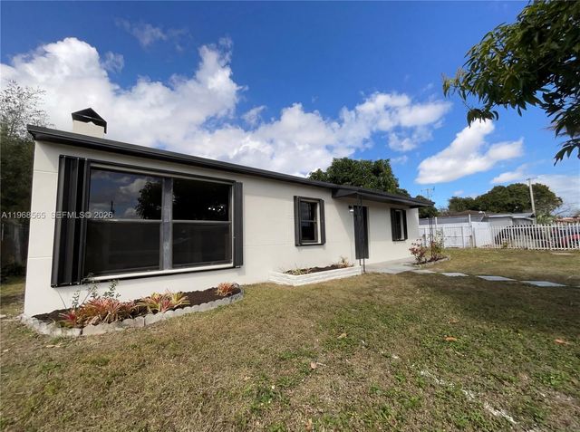 941 Jann Ave, Opa-locka, FL 33054