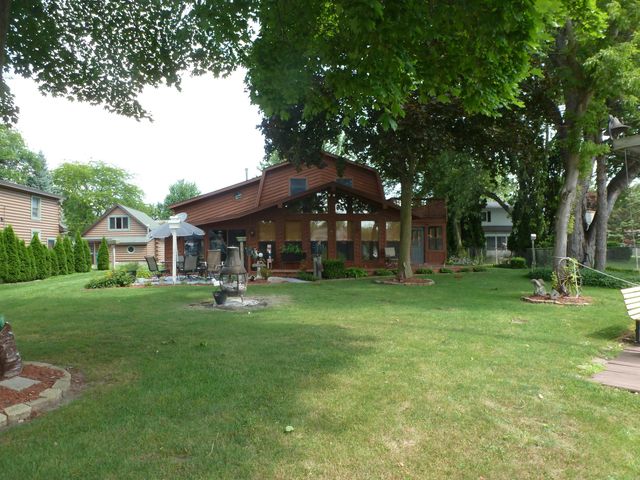 3554 Miller Road, Bay City, MI 48706