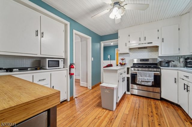 25 E Munson Ave, Dover Town, NJ 07801