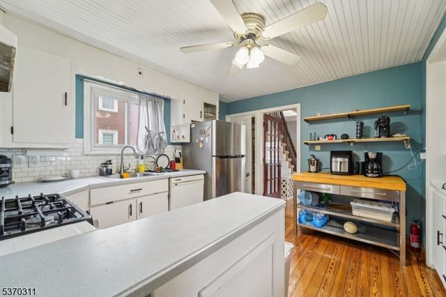 25 E Munson Ave, Dover Town, NJ 07801