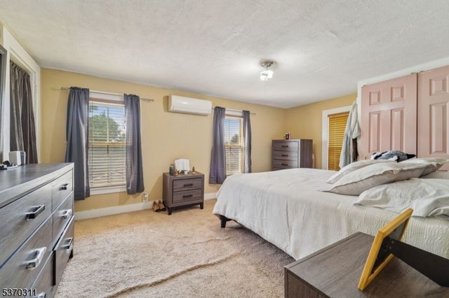 25 E Munson Ave, Dover Town, NJ 07801
