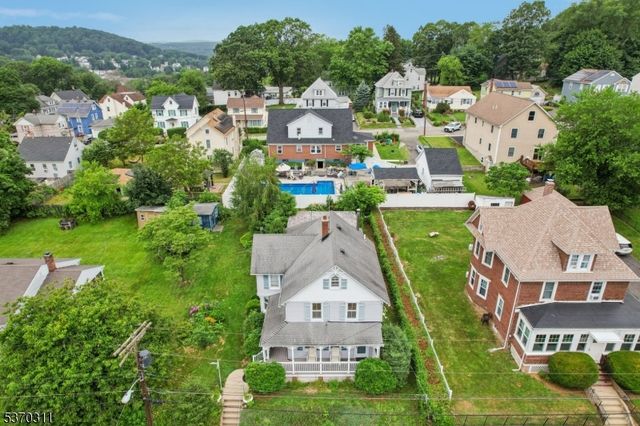 25 E Munson Ave, Dover Town, NJ 07801