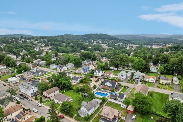 25 E Munson Ave, Dover Town, NJ 07801