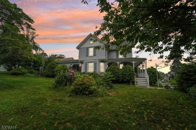 25 E Munson Ave, Dover Town, NJ 07801