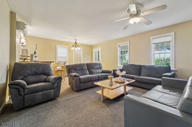 25 E Munson Ave, Dover Town, NJ 07801