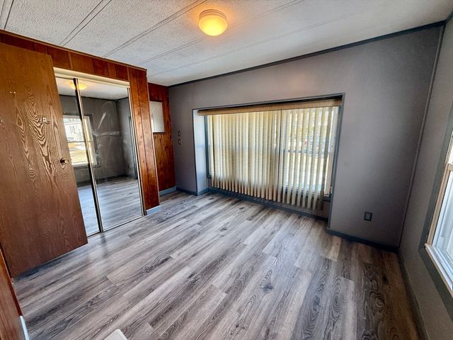 141 Edbert St, Chicopee, MA 01020