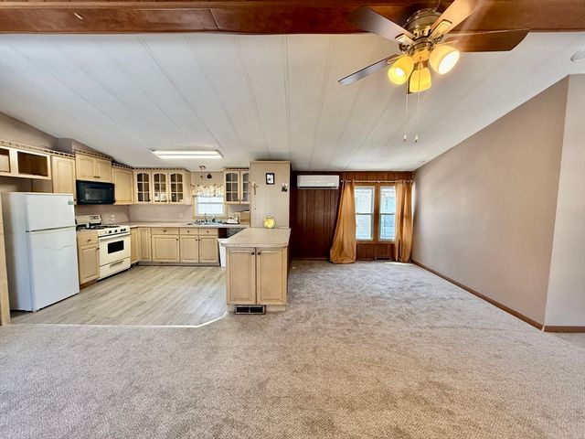 141 Edbert St, Chicopee, MA 01020