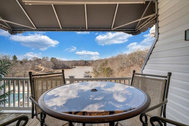 1089 Bluewater Dr Unit 411, Moneta, VA 24121