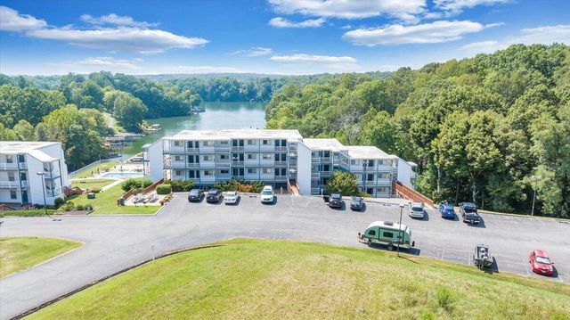 1089 Bluewater Dr Unit 411, Moneta, VA 24121