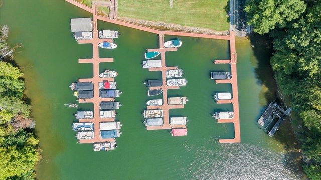 1089 Bluewater Dr Unit 411, Moneta, VA 24121