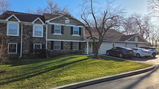 21 Superior Court N2, Schaumburg, IL 60193