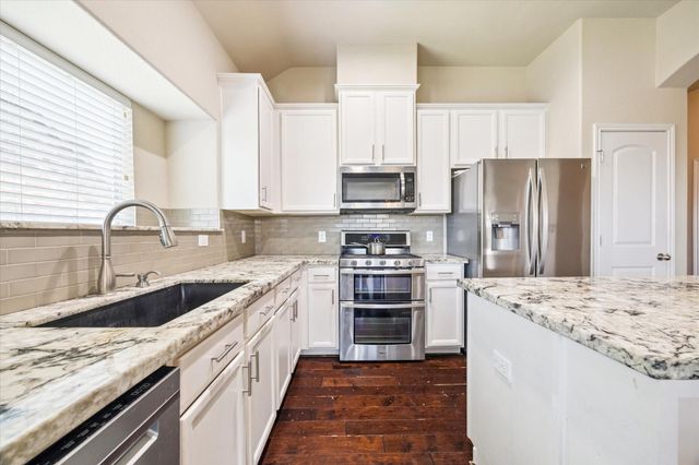 7304 Valentine Lane, Pearland, TX 77584