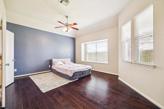 7304 Valentine Lane, Pearland, TX 77584