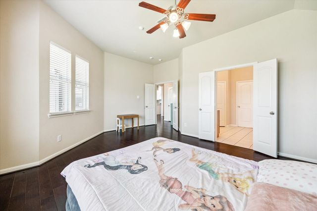 7304 Valentine Lane, Pearland, TX 77584