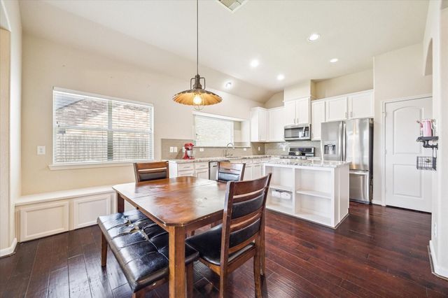 7304 Valentine Lane, Pearland, TX 77584