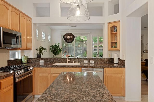 2615 Magnolia Ct, Lodi, CA 95242