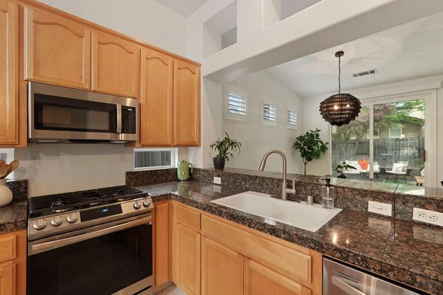 2615 Magnolia Ct, Lodi, CA 95242