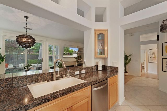 2615 Magnolia Ct, Lodi, CA 95242