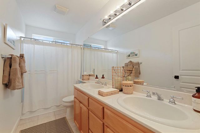 2615 Magnolia Ct, Lodi, CA 95242