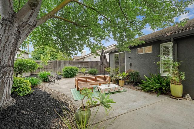 2615 Magnolia Ct, Lodi, CA 95242
