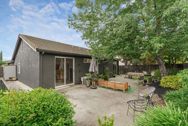 2615 Magnolia Ct, Lodi, CA 95242