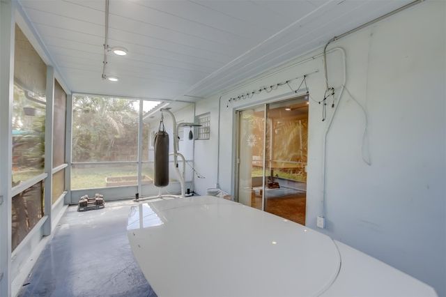 3140 NE 9th Avenue, Pompano Beach, FL 33064