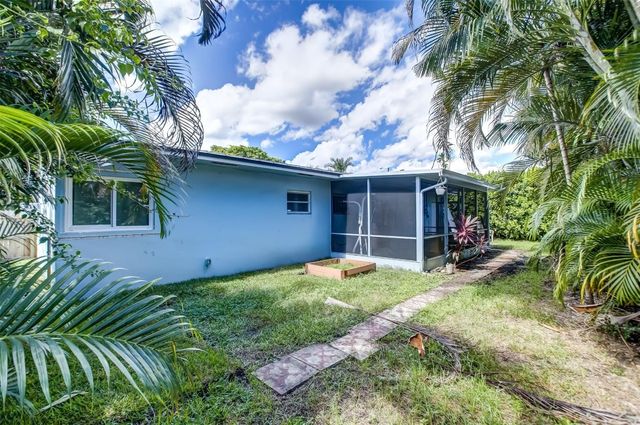 3140 NE 9th Avenue, Pompano Beach, FL 33064