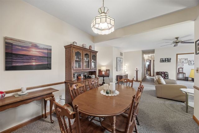 4745 Westchester Drive NE A, Cedar Rapids, IA 52402