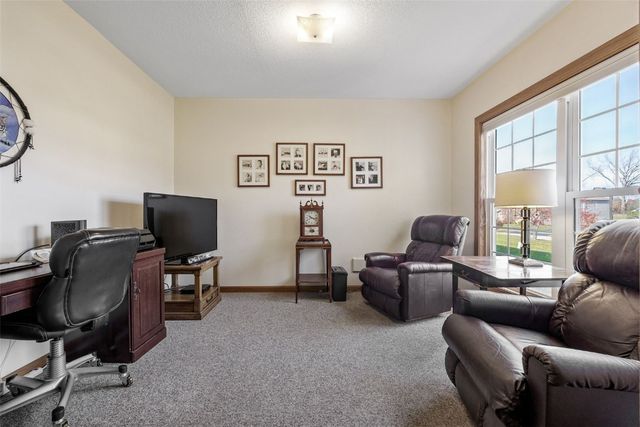 4745 Westchester Drive NE A, Cedar Rapids, IA 52402