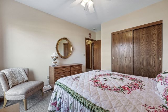 4745 Westchester Drive NE A, Cedar Rapids, IA 52402