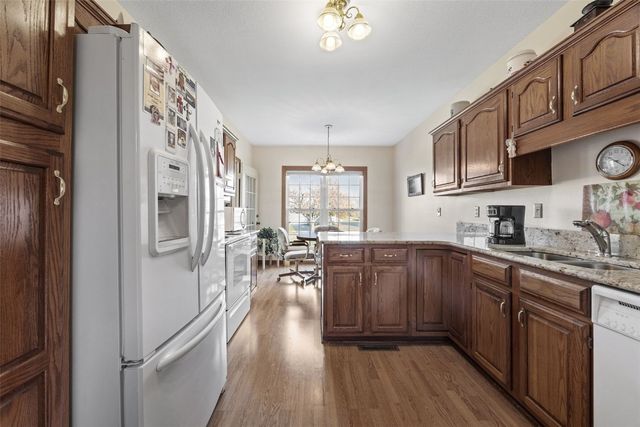 4745 Westchester Drive NE A, Cedar Rapids, IA 52402