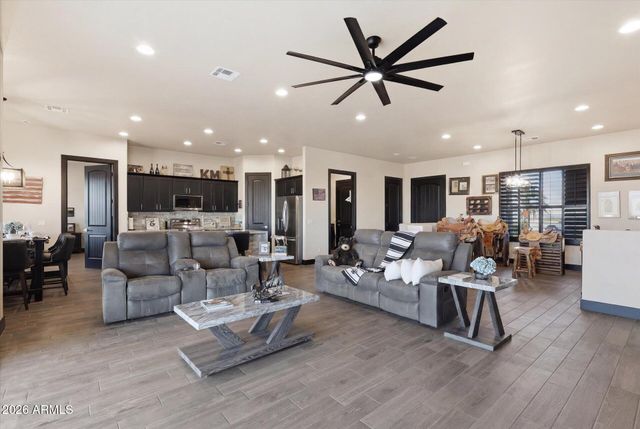 3655 E Graythorn Way, Coolidge, AZ 85128