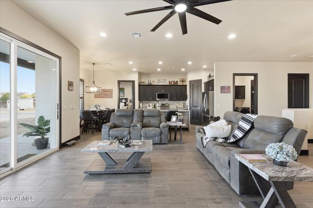 3655 E Graythorn Way, Coolidge, AZ 85128
