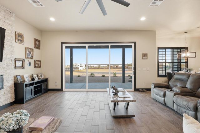 3655 E Graythorn Way, Coolidge, AZ 85128
